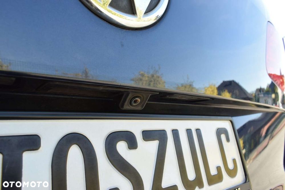 Volkswagen Touran - 10
