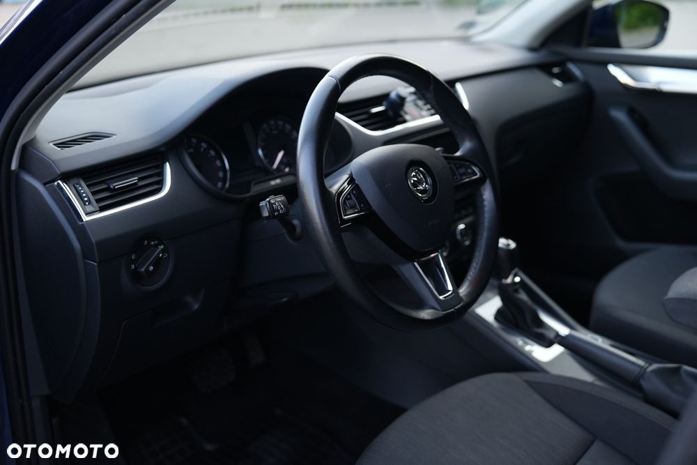 Skoda Octavia 2.0 TDI Style DSG - 10