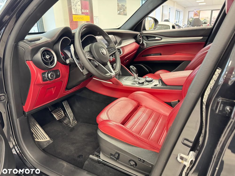 Alfa Romeo Stelvio 2.0 Turbo 16V AT8-Q4 Executive - 7
