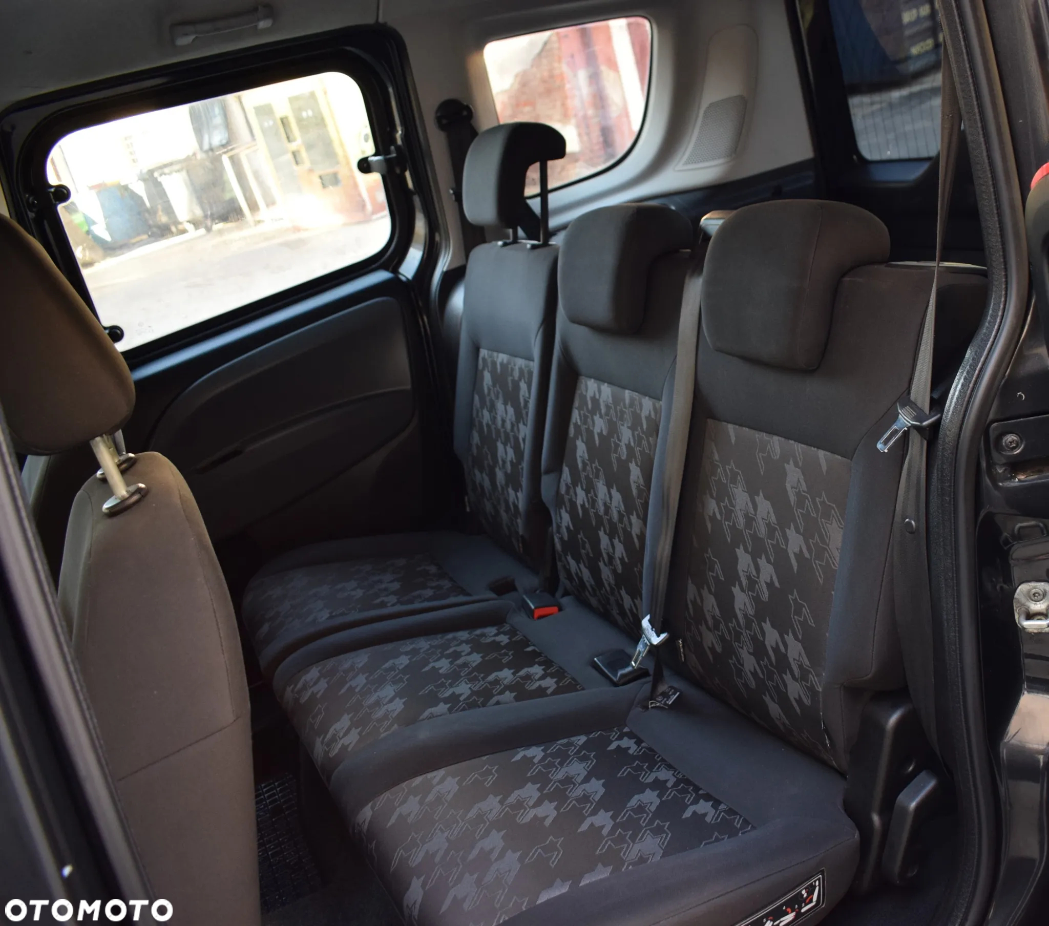 Opel Combo Tour 1.6 CDTI Cosmo - 12
