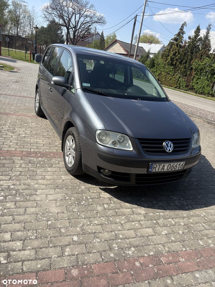 Volkswagen Touran - 3