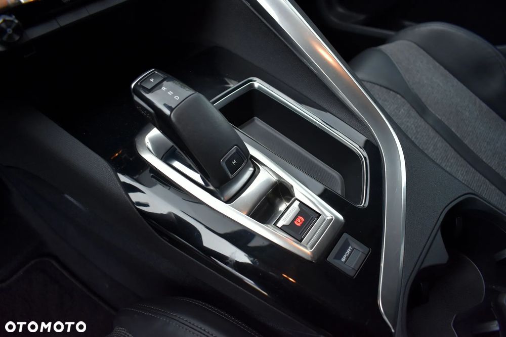 Peugeot 5008 BlueHDi 130 EAT8 Active - 31
