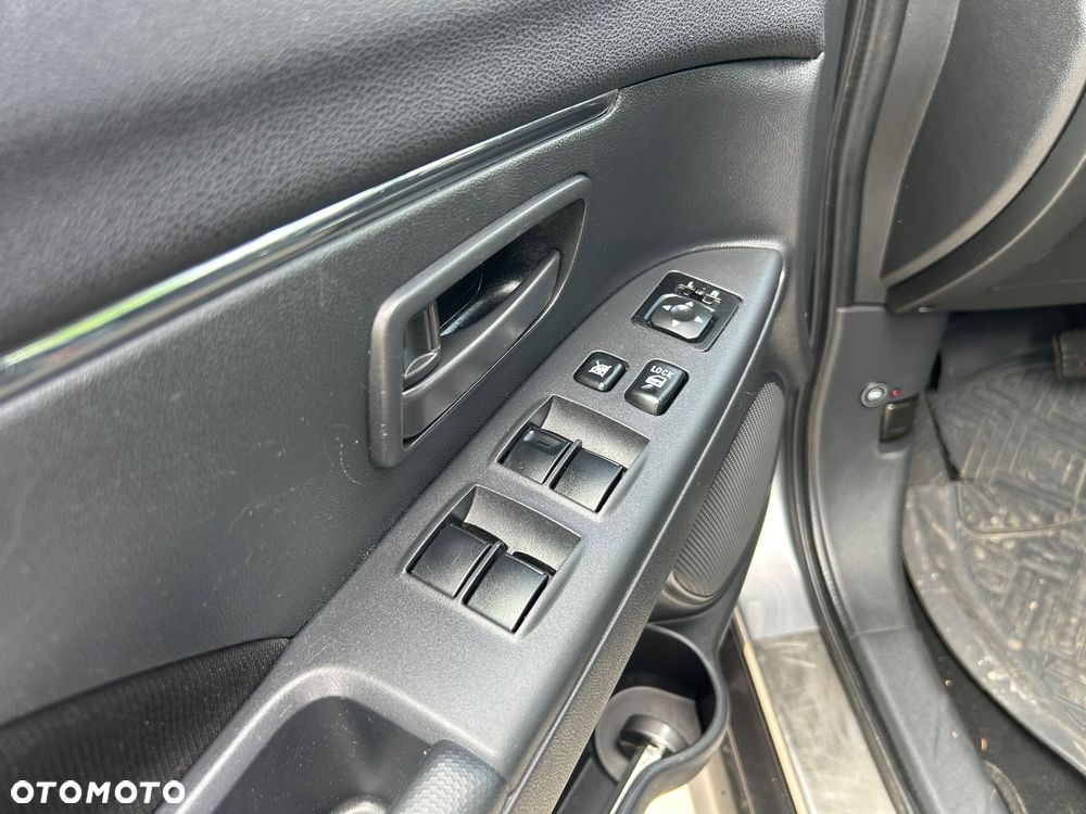 Mitsubishi ASX 2.0 Invite CVT - 12