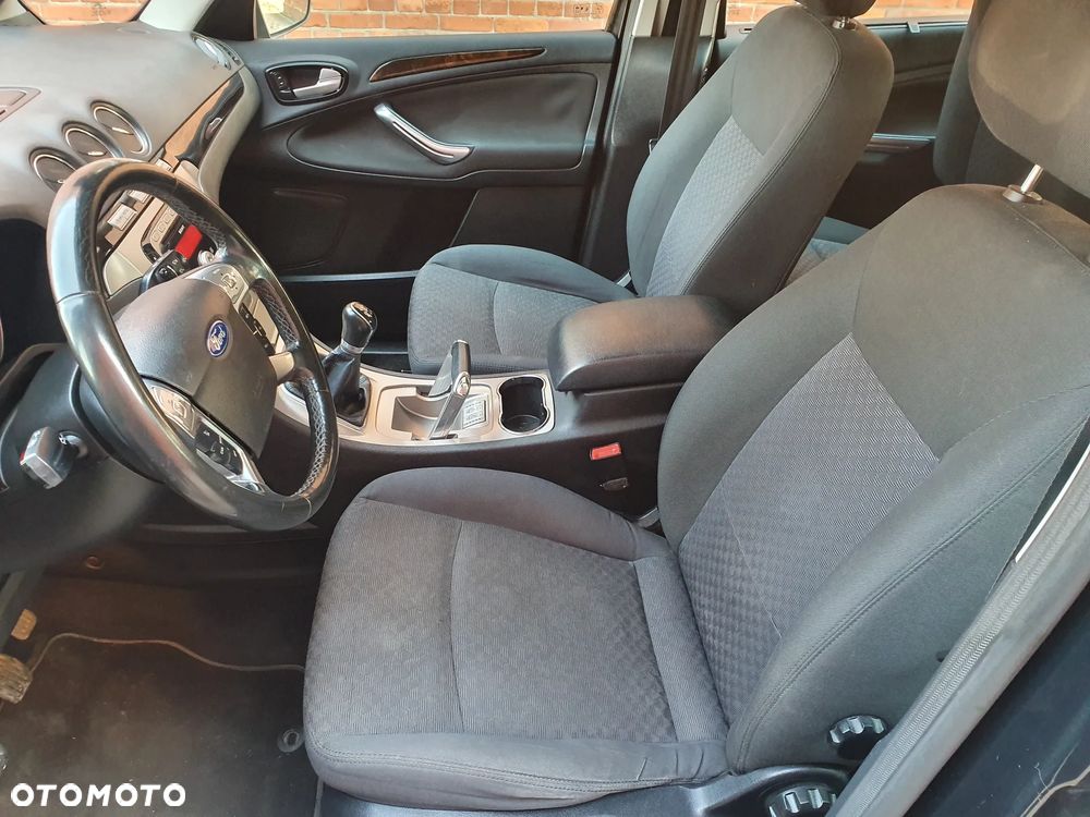 Ford Galaxy 2.0 Ghia - 11