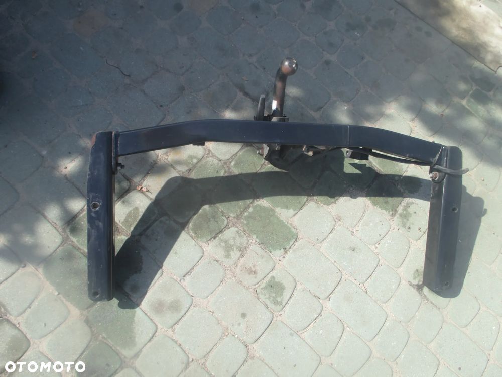 Hak holowniczy Audi A4 B7 Kombi - 2