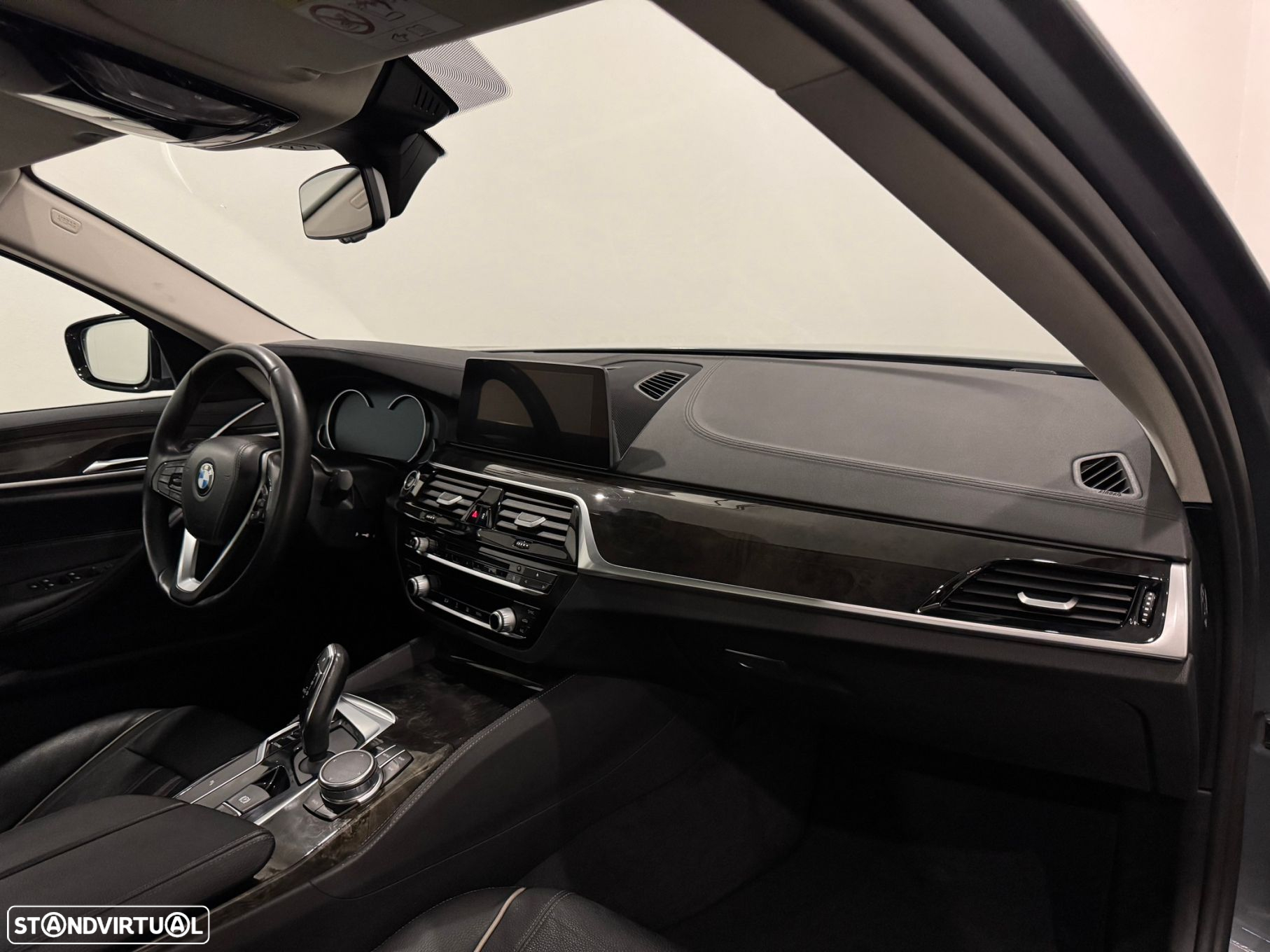 BMW 520 d Line Luxury Auto - 29
