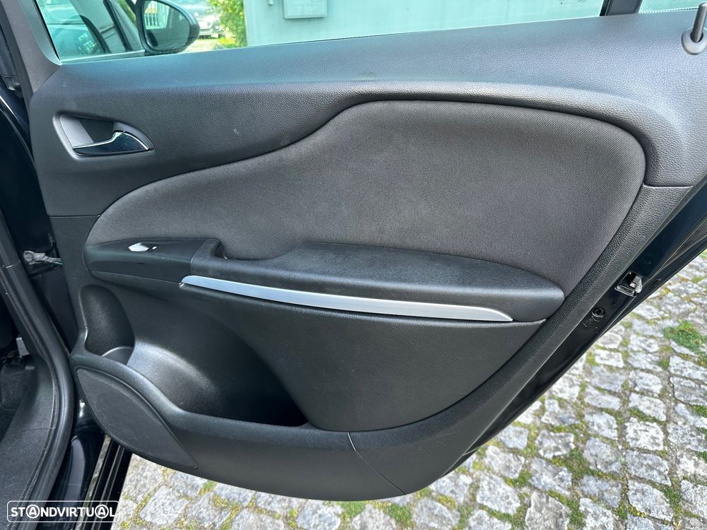 Opel Zafira 1.6 CDTi 120 Anos S/S - 39