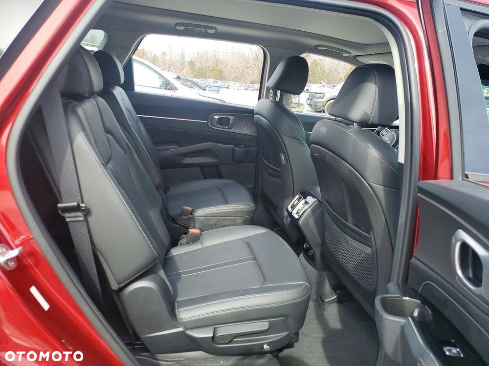 Kia Sorento - 13