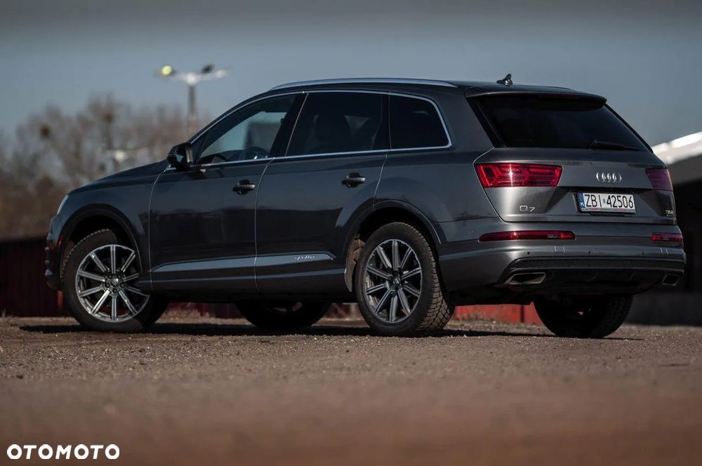 Audi Q7 - 11