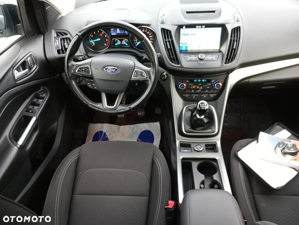 Ford Kuga 1.5 EcoBoost 2x4 Titanium - 10