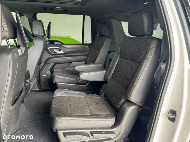 Chevrolet Suburban - 23