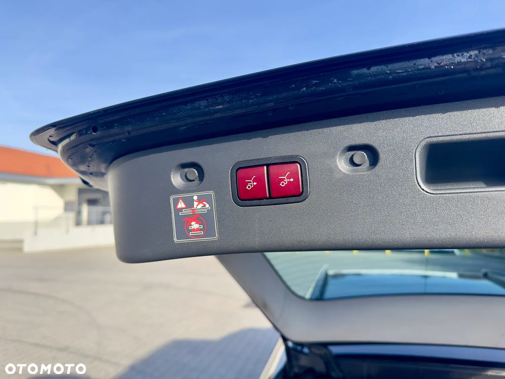 Mercedes-Benz Klasa E - 25