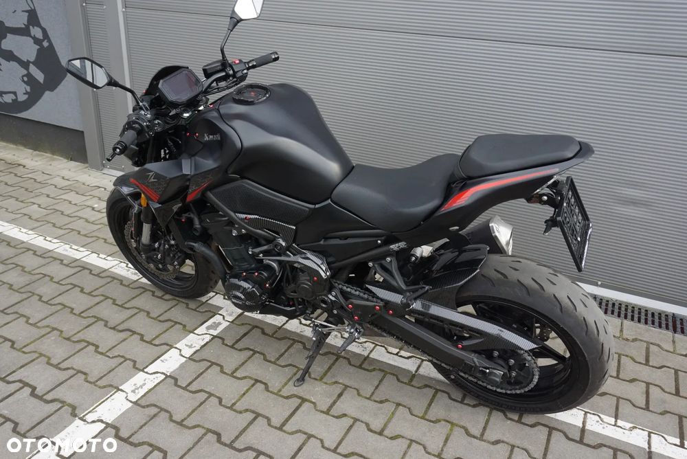 Kawasaki Z 900 - 10