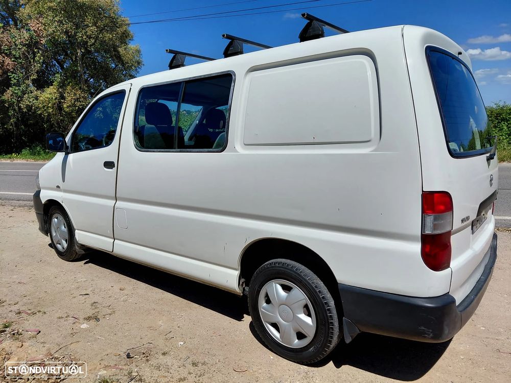 Toyota HiAce 2.5 D-4D Service 2.8T - 4