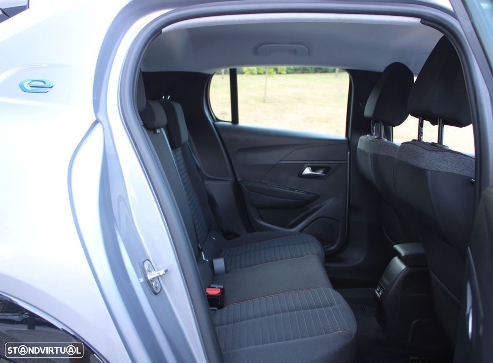 Peugeot e-208 50 kWh Active Pack - 29