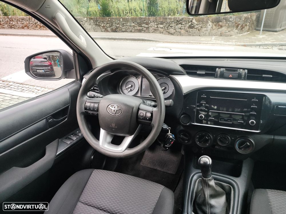 Toyota Hilux 2.4 D-4D 4WD CD CH - 6