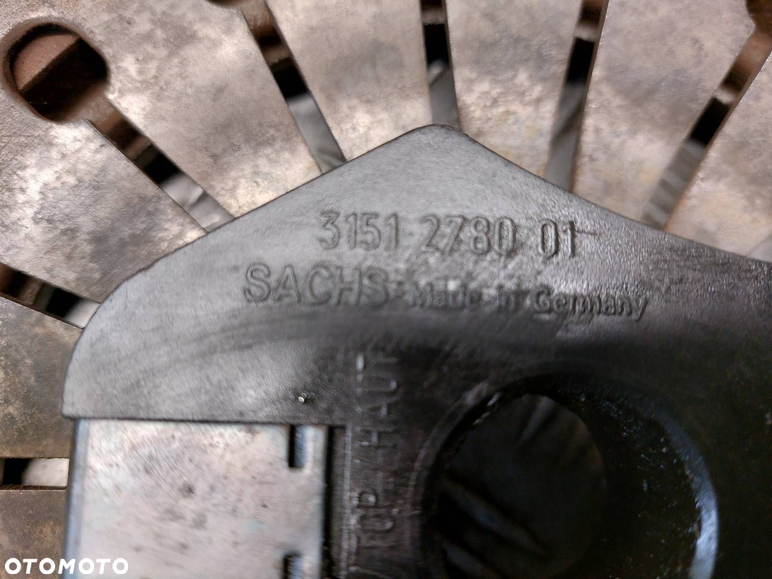 SPRZĘGŁO TARCZA + DOCISK + ŁOŻYSKO OPOROWE PEUGEOT 406 2.0 16V - 4