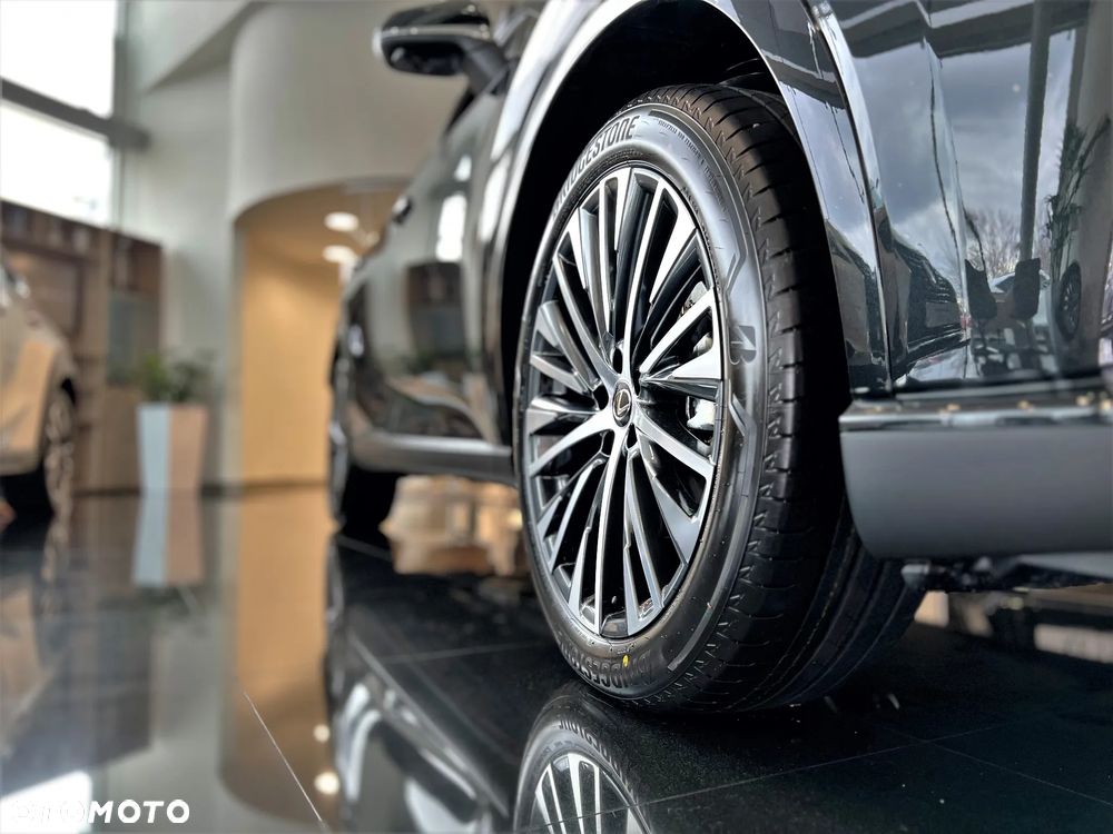Lexus RX - 12