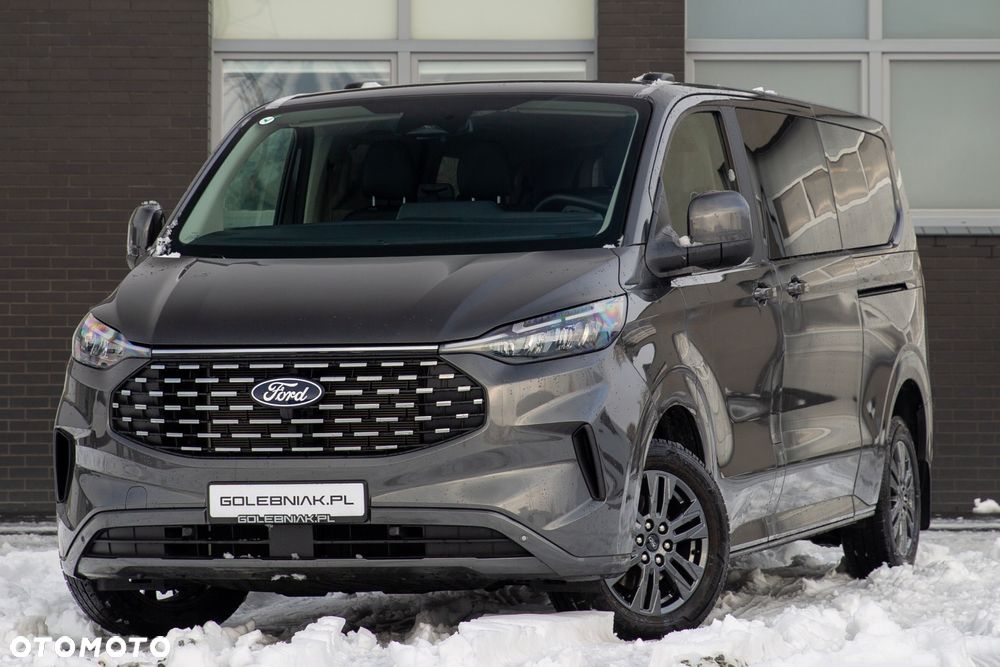 Ford Tourneo Custom - 1