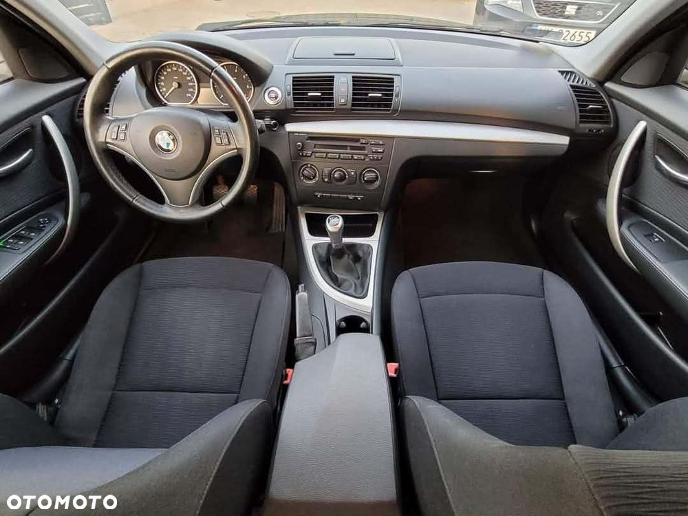 BMW Seria 1 116i - 4