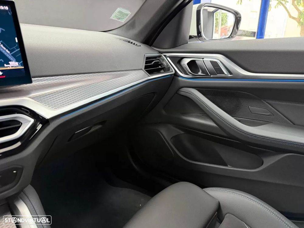 BMW i4 eDrive35 Pack Desportivo M - 24