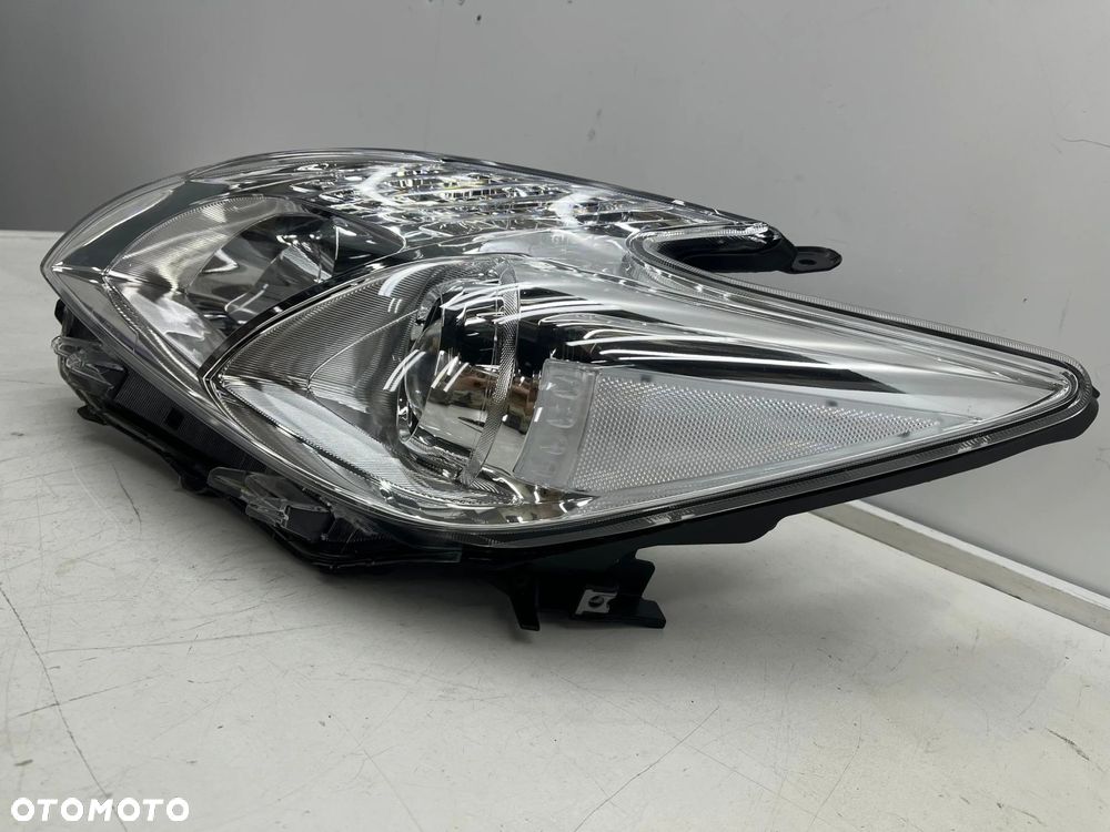 Lampa reflektor Toyota Prius 3 III Lift 12-16r. lewa przednia EU oryginał soczewka lewy przód 81170- - 2