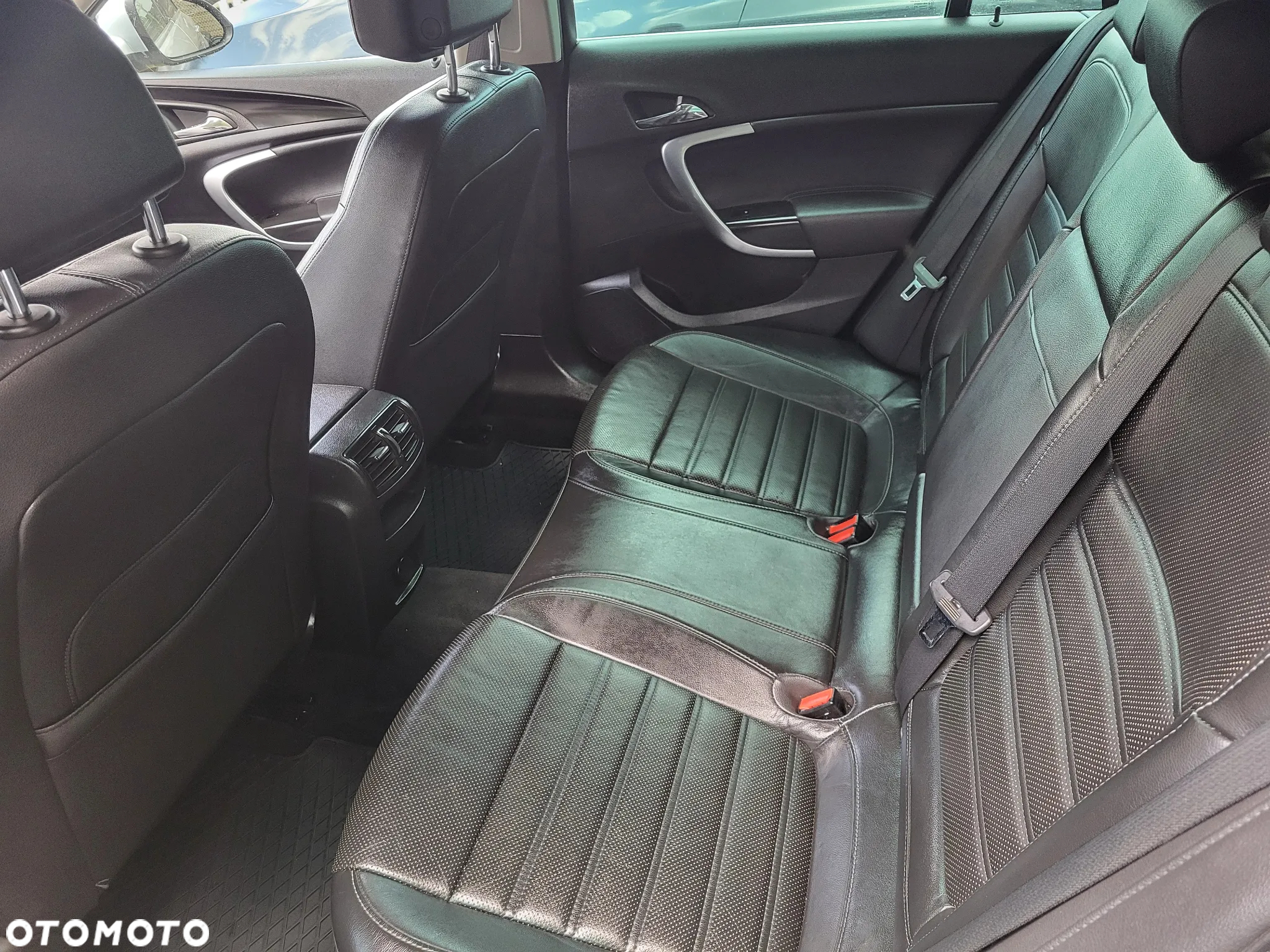 Opel Insignia - 22