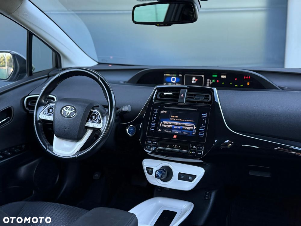 Toyota Prius 1.8 Hybrid Premium - 6