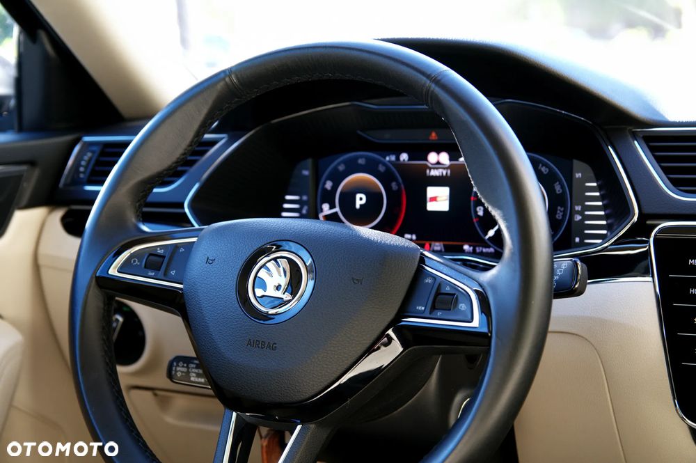 Skoda Superb 2.0 TSI L&K DSG - 16