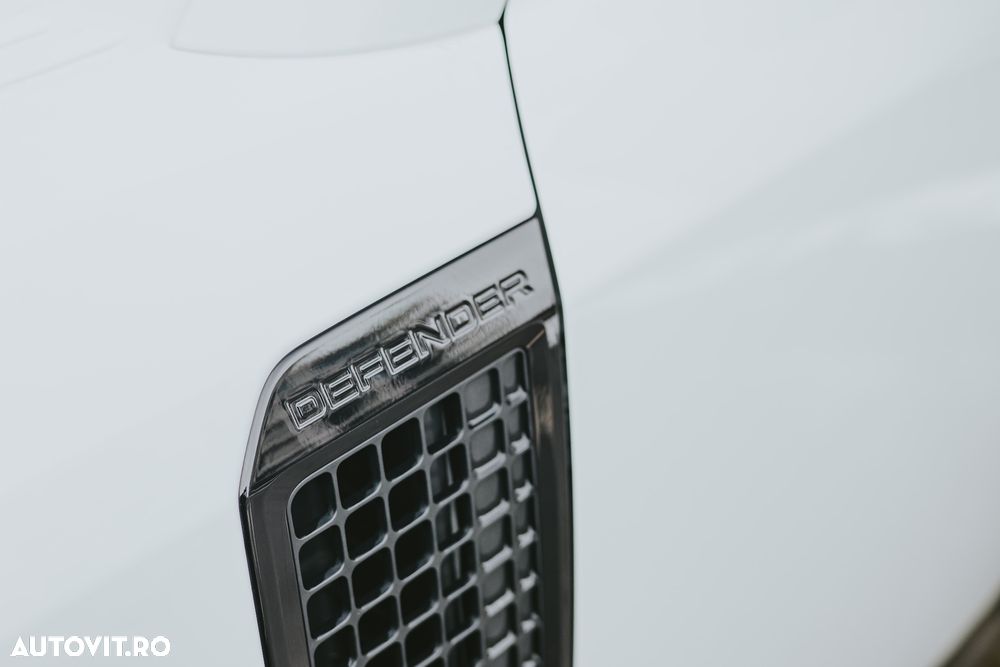 Land Rover Defender 90 3.0 D250 MHEV HSE - 7