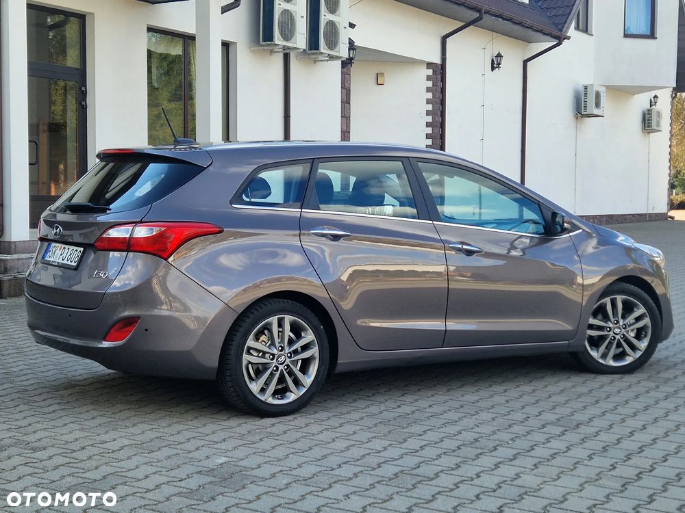 Hyundai i30 blue 1.6 GDI YES Gold - 3