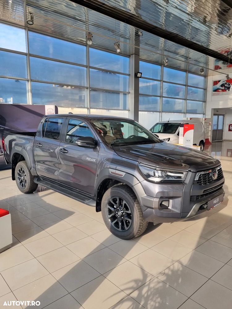 Toyota Hilux 2.8D 204CP 4x4 Double Cab AT MHEV Invincible Color Edition (6Y2) - 1