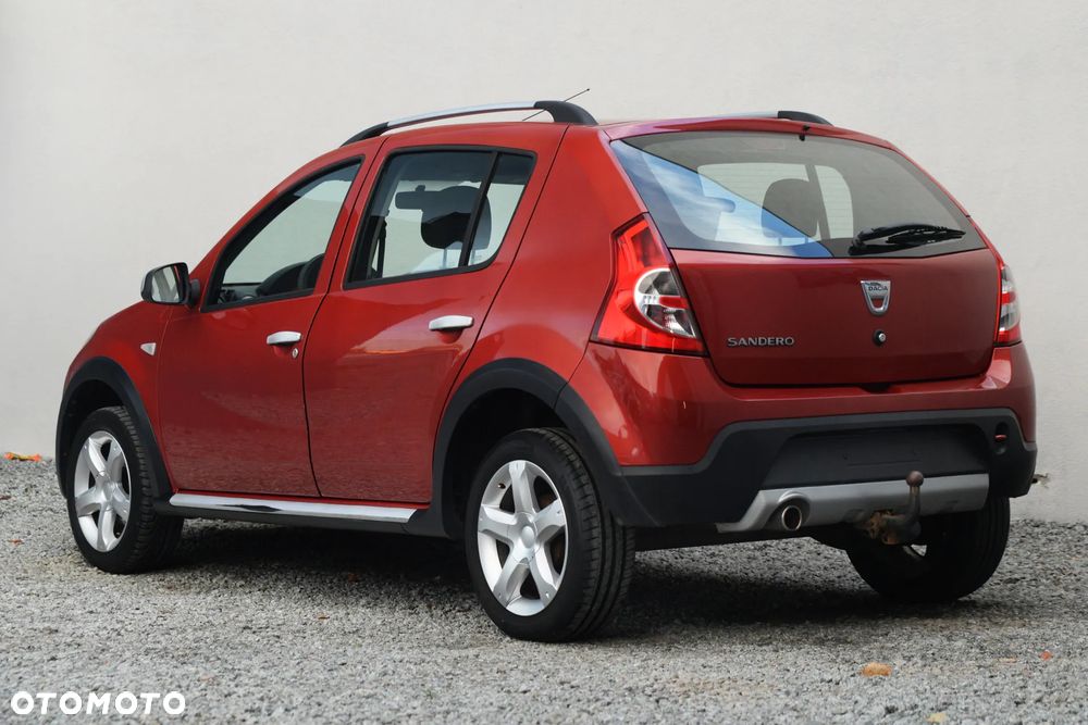 Dacia Sandero Stepway 1.6 - 13