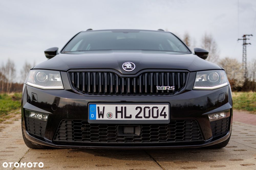 Skoda Octavia 2.0 TDI DSG RS - 36
