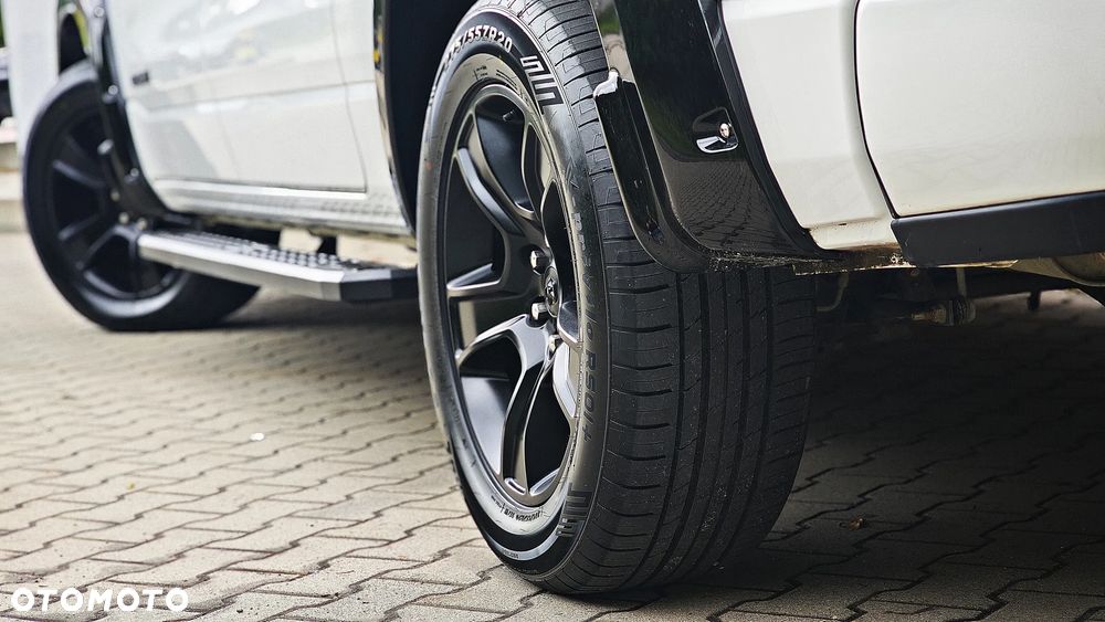 Dodge RAM - 12
