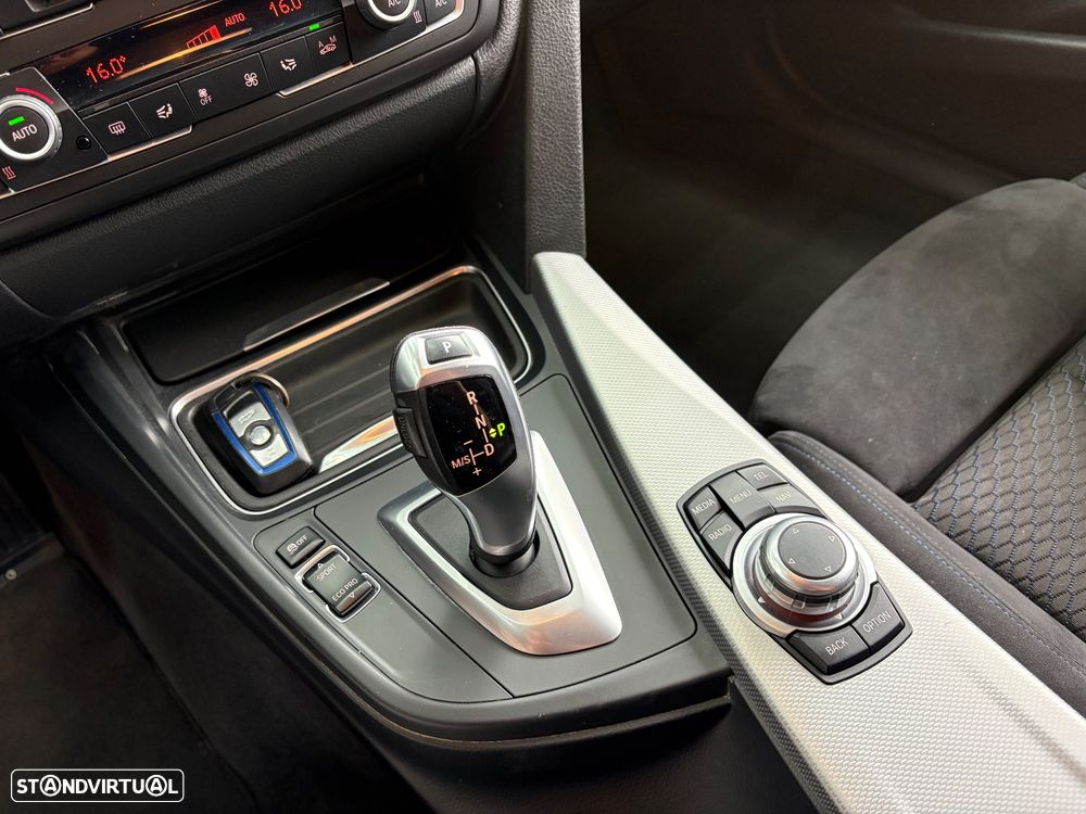 BMW 320 d Auto Pack M - 12