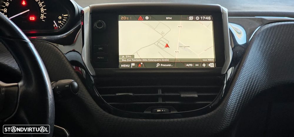 Peugeot 2008 1.5 BlueHDi Signature - 15