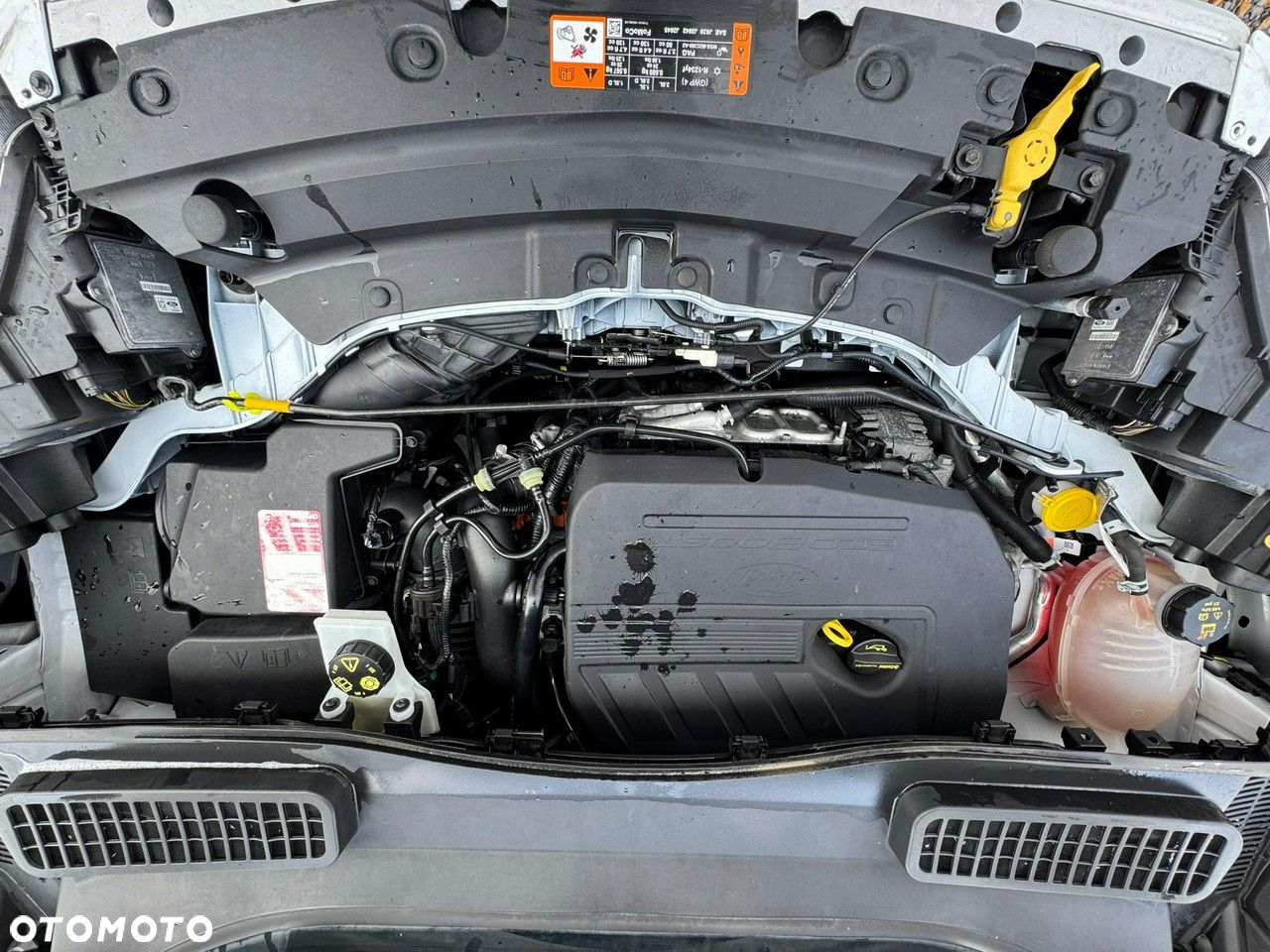 Ford Kuga - 36