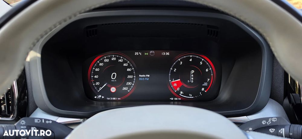 VOLVO XC60 2018 — imagine 26