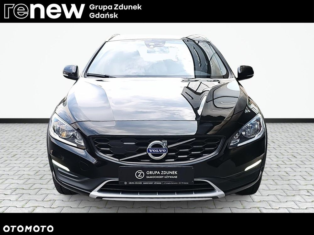 Volvo V60 Cross Country - 3