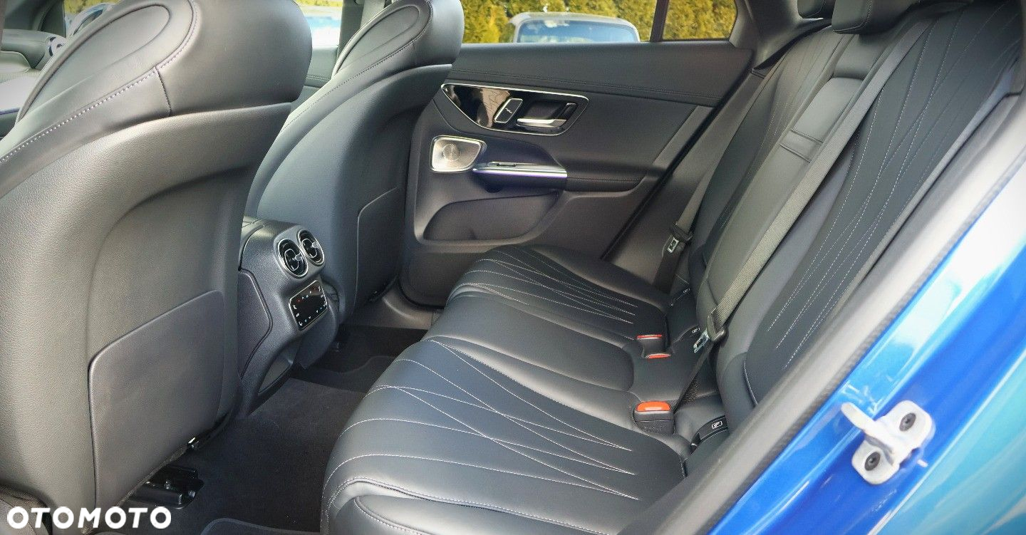 Mercedes-Benz GLC 300 4Matic 9G-TRONIC Edition Avantgarde - 18