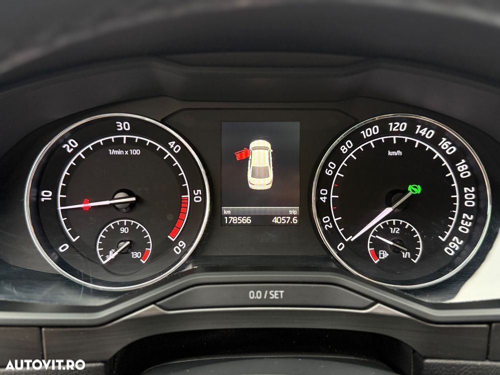 Skoda Superb 1.6 TDI DSG Style - 18