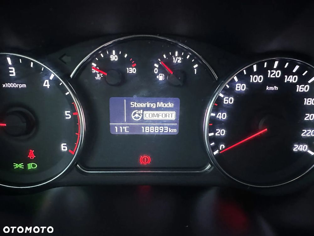 Kia Carens 1.7 CRDi Spirit - 25