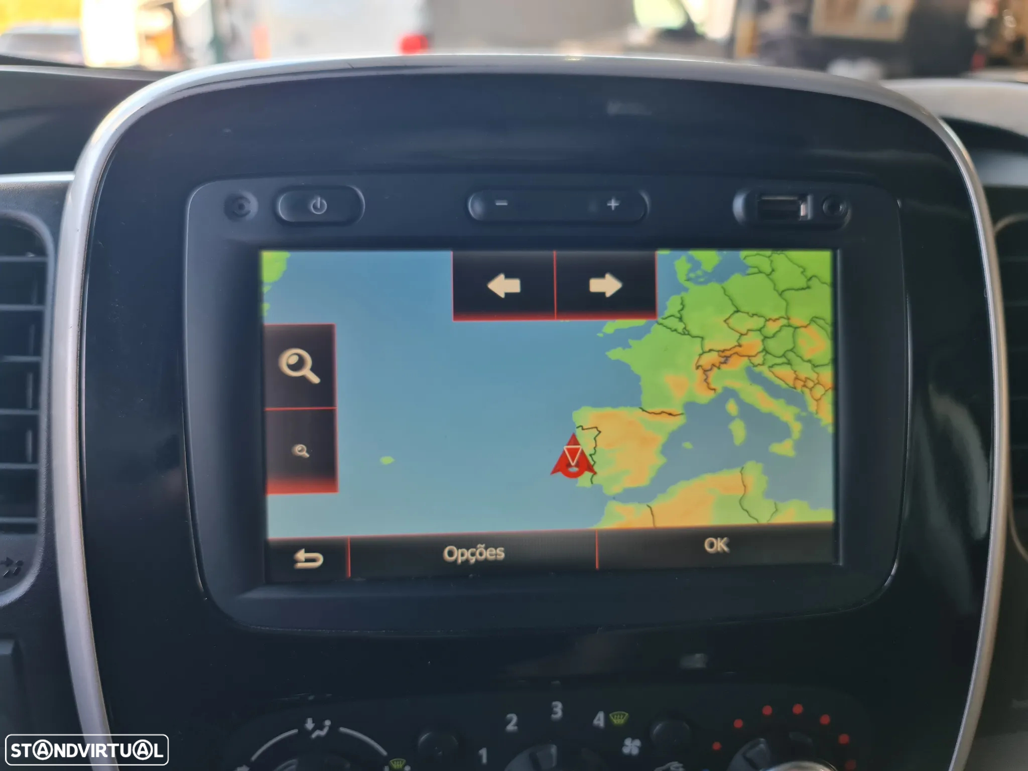 Renault TRAFIC 2.0 Dci 120CV * GPS/ AC/ IVA DEDUTÍVEL * - 29