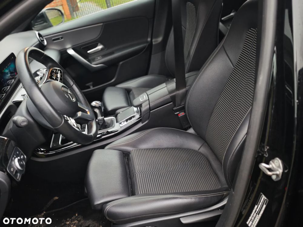 Mercedes-Benz Klasa A 200 Edition 19 - 24