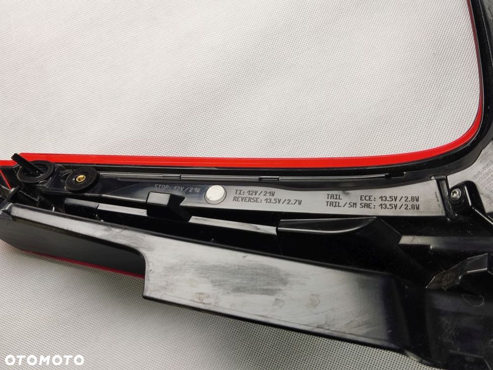 VOLVO XC40 18-21r Lampa Tylna - 5