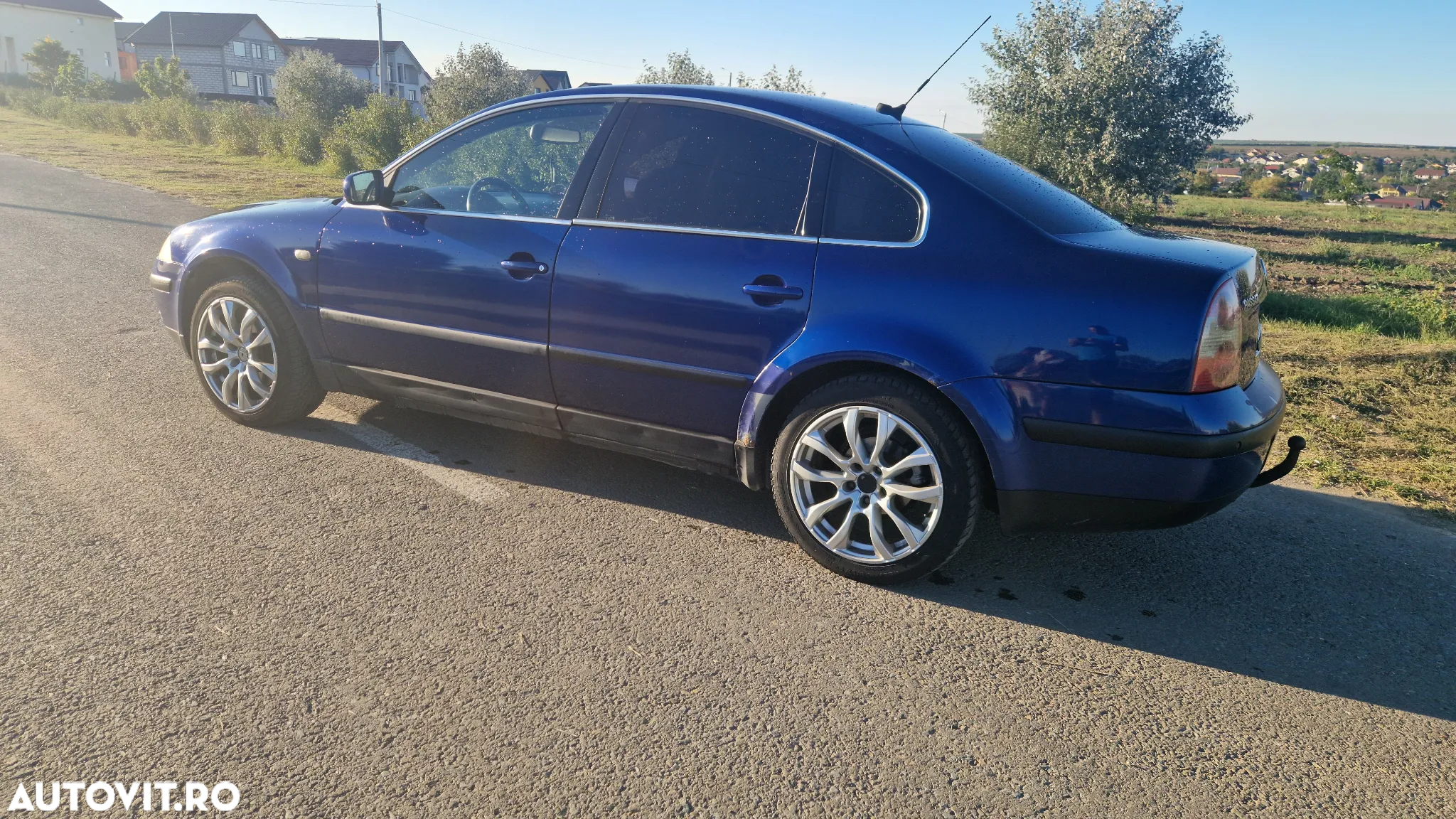 Volkswagen Passat - 4