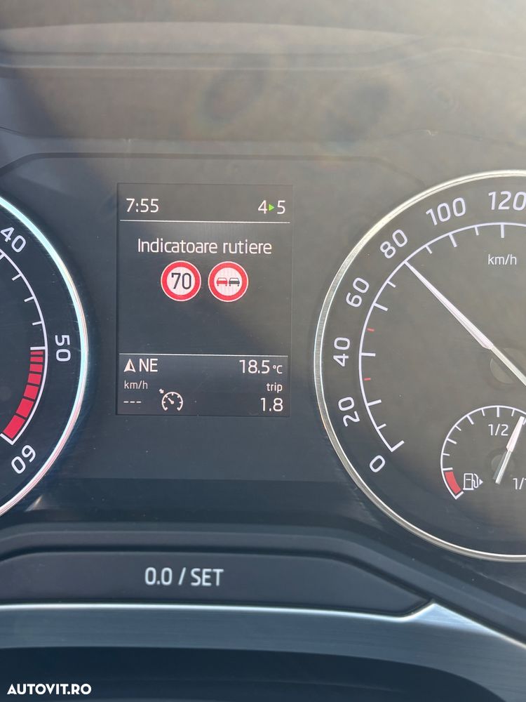Skoda Superb 2.0 TDI Ambition - 29
