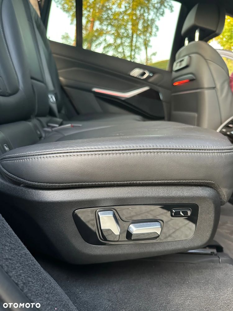 BMW X7 xDrive40i - 24