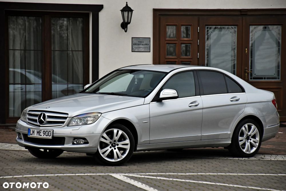 Mercedes-Benz Klasa C 200 7G-TRONIC Avantgarde Edition - 13